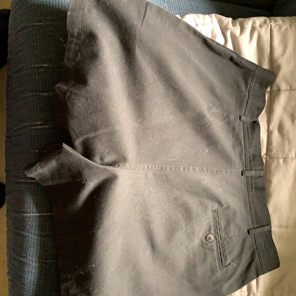 Shorts - Picture 2 of 3